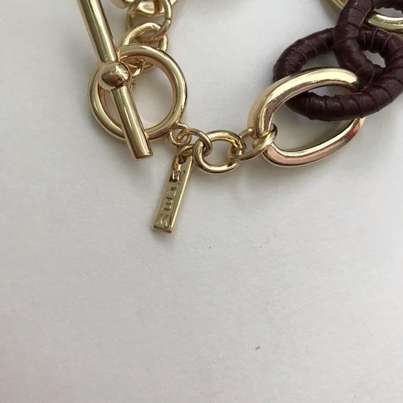 💛White House Black Market Bracelet💛 - Picture 2 of 3